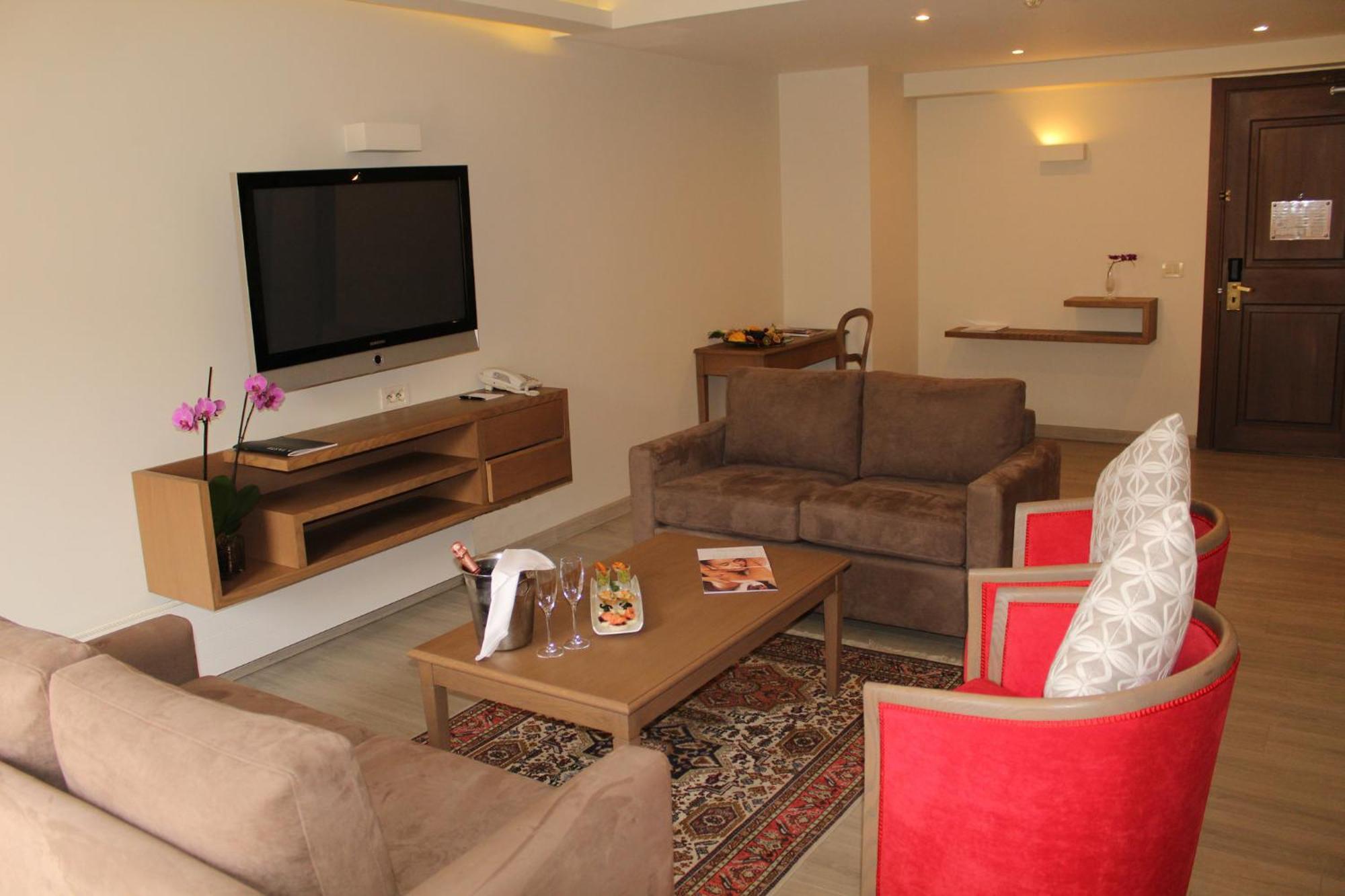 Intercontinental Mzaar Lebanon Mountain Resort & Spa By Ihg Mzaar Kfardebian Ngoại thất bức ảnh